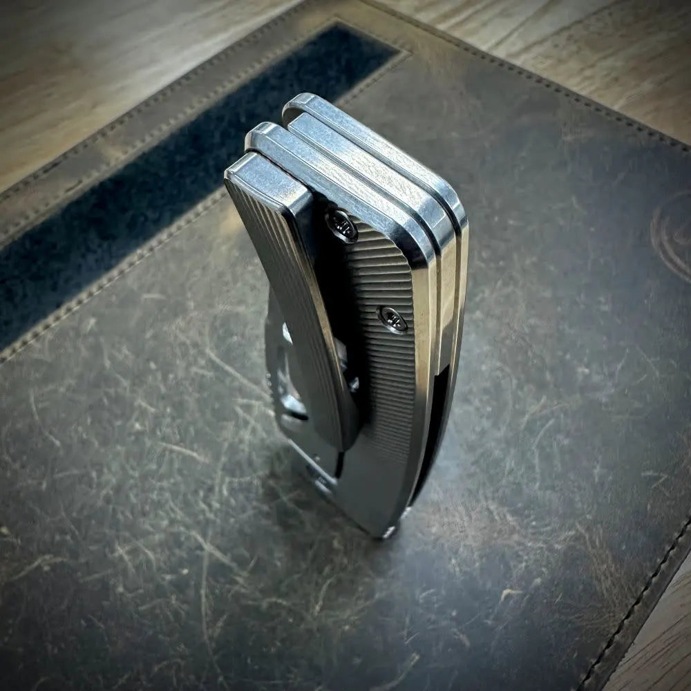 Roosevelt XL - Angled Milling, XHP Blade, all Stonewashed Finish